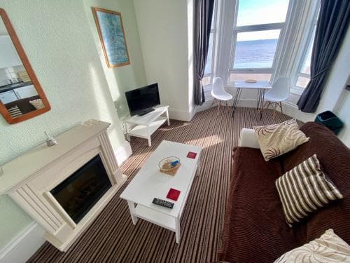 Beaconsfield Holiday Apartments Image 4