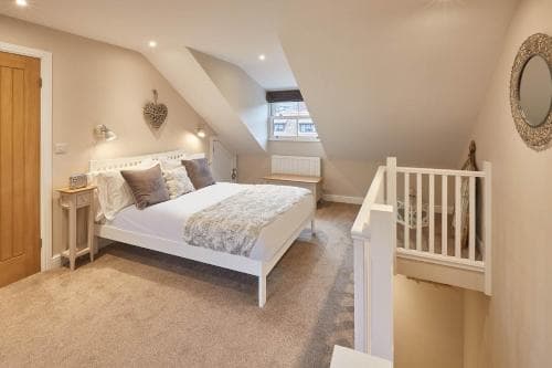 Host & Stay - Sherlock Cottage Image 4