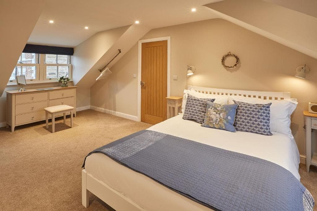 Host & Stay - Sherlock Cottage Image 2
