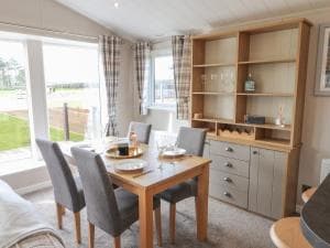 Sea Holly Lodge Image 3