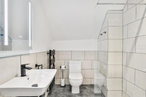 Hidden Gem-Open To Book-Super Location Image 1