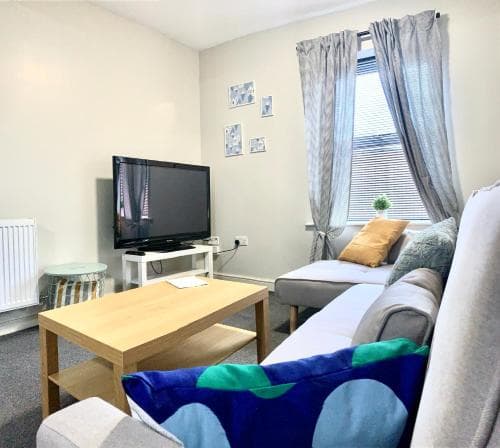 Free, large CAR PARK apartment Image 1