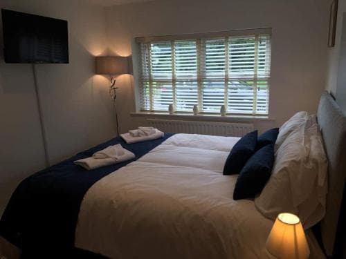 Dunsley Hall Country House Hotel Image 2