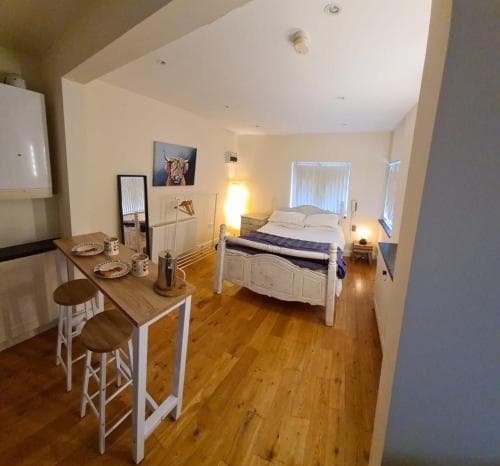 Cosy stable conversion between Sheffield & Leeds Image 2