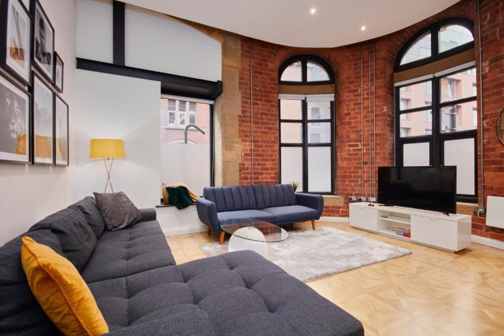 The Grand Manhattan Apartment in Central Leeds Image 1