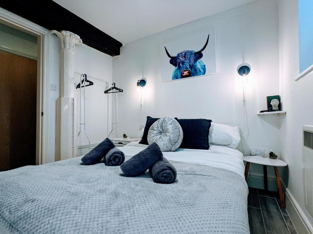 Cosy Riverside Apartment - Woodsmill Quay Image 2