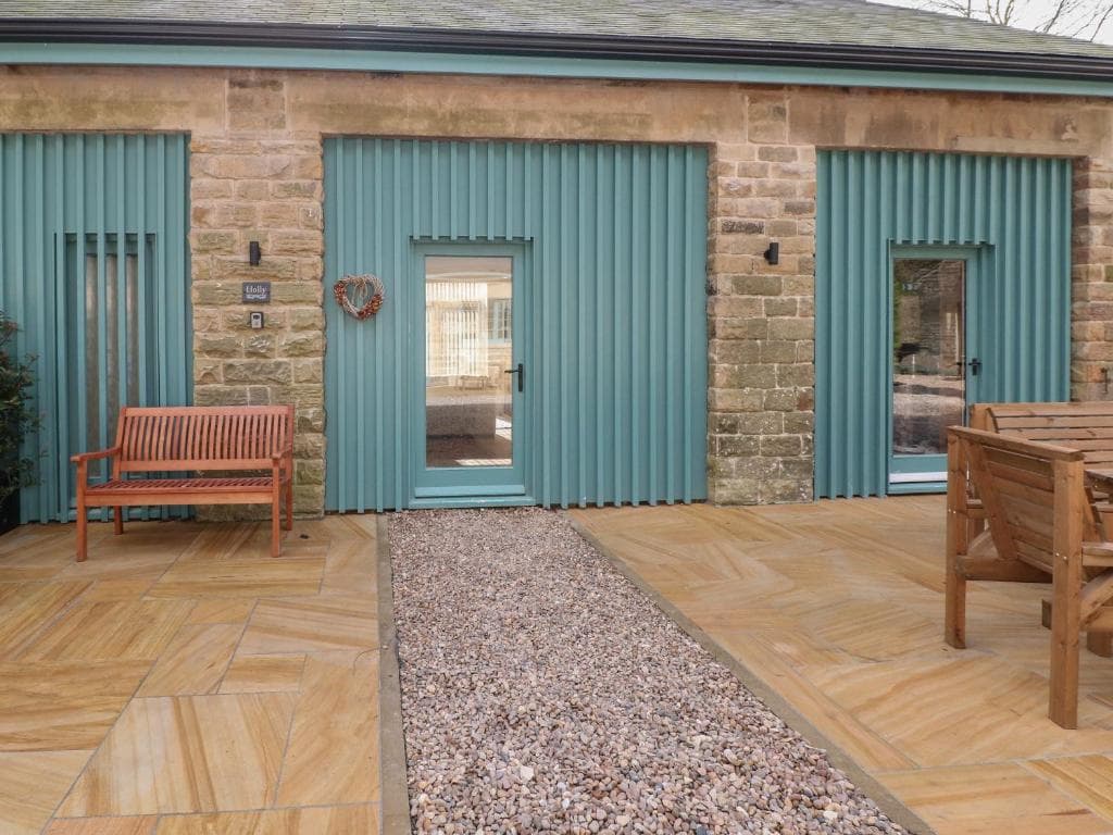 Holly Cottage Image 1