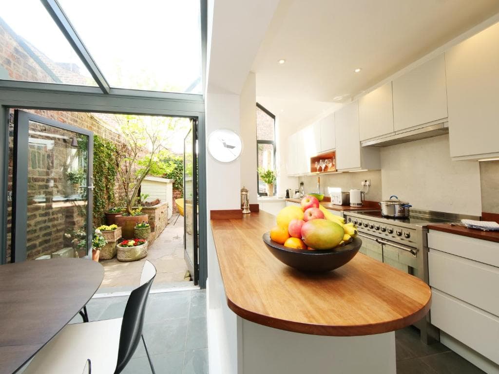 Courtyard Cottage York Image 3