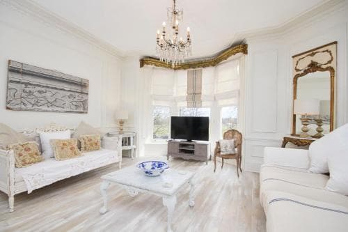 The Stunning French Boudoir of Harrogate Image 2