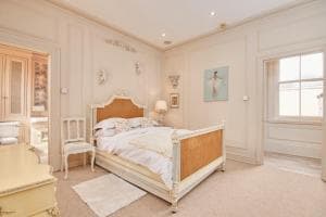 The Stunning French Boudoir of Harrogate Image 3
