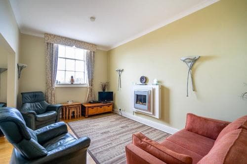 43 County House Image 2