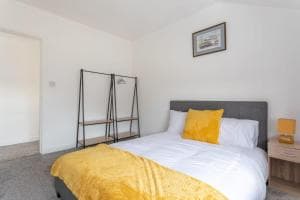 Lovely 2 Bed apartment close to city centre Image 3