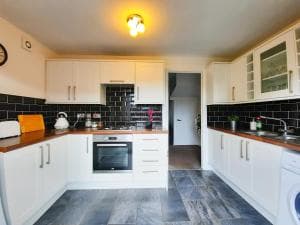 Dean House - Perfect place for business or leisure travelling Image 3