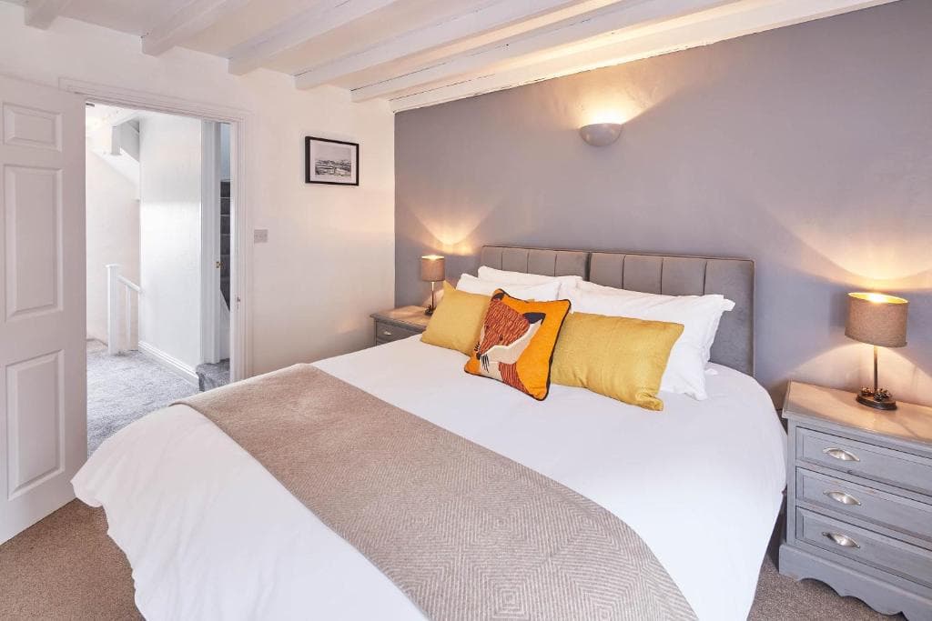 Host & Stay - Dove Grey, 25 West End Image 2