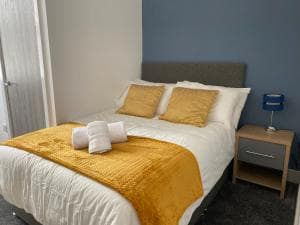 2C SPV Double En-suite Room Image 3