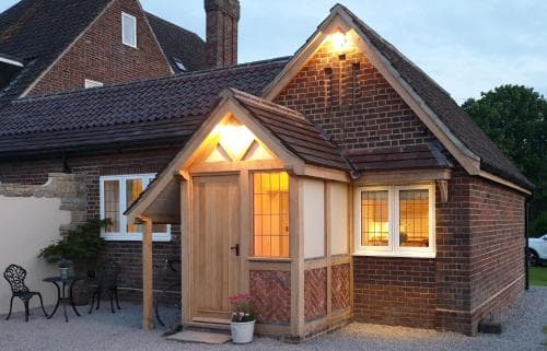 Exclusive Holiday Accommodation - Bancoft Cottage Image 2