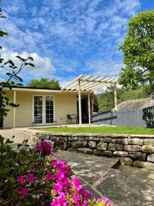 Apple tree hut, in a private garden Image 2