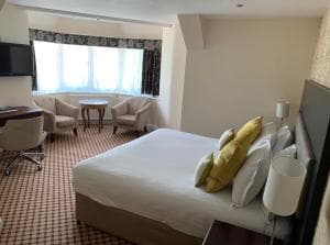 Haley's Hotel Image 1