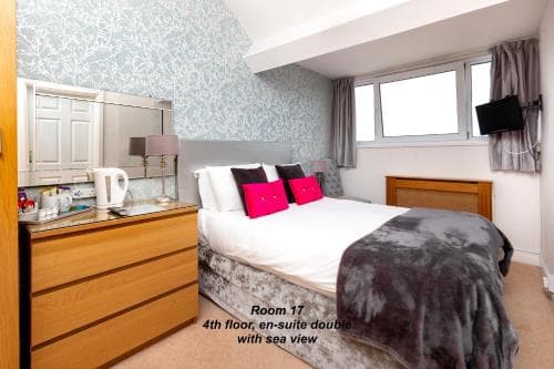 The Paragon - Guest Accommodation Image 3