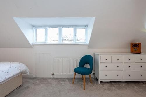 Cosy 2 Bed Apartment - Close to Leeds Centre Image 1