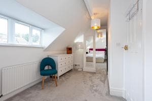 Cosy 2 Bed Apartment - Close to Leeds Centre Image 2