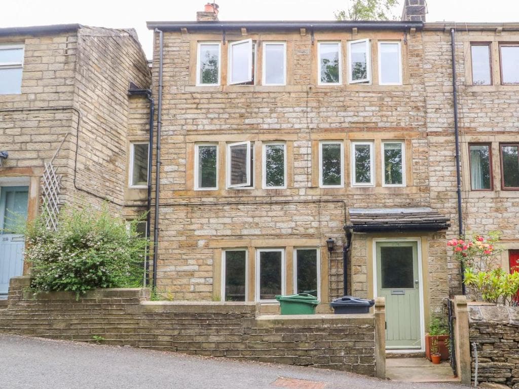 Bamforth Cottage Image 1