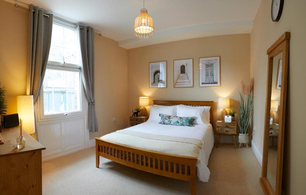 Marine Sands - luxury apartment Image 1
