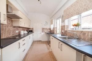 17 Penleys Grove Street Image 2