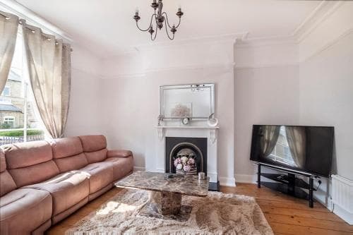 17 Penleys Grove Street Image 3