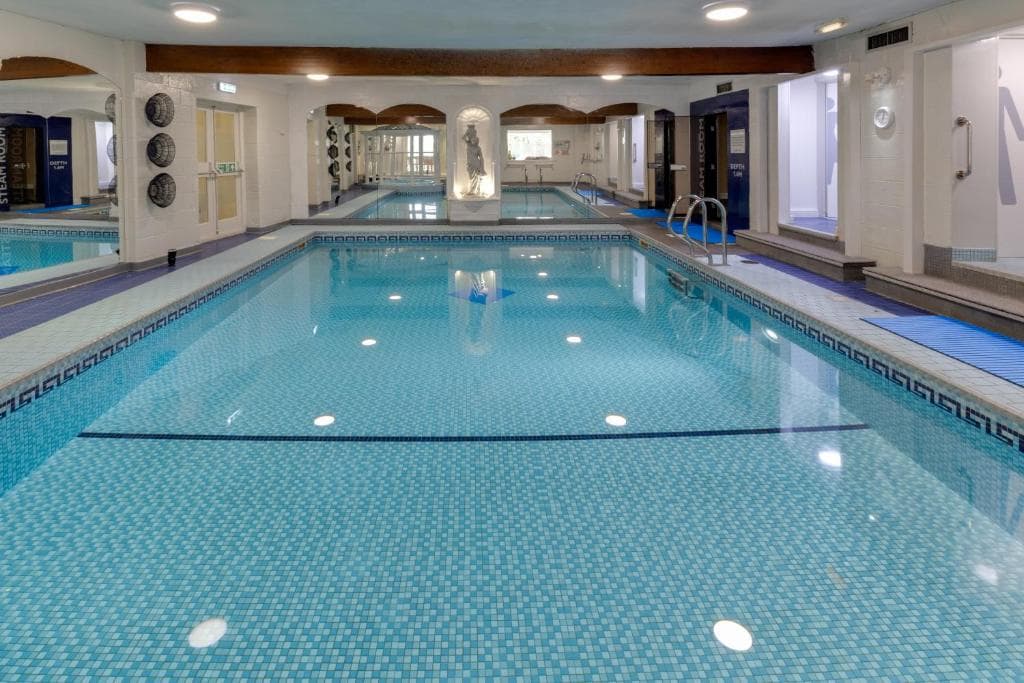 Park Manor Hotel Image 1