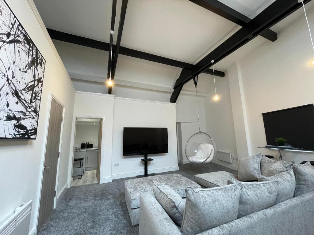 #5 Grimston St Apartment near Hull New Theatre Image 1