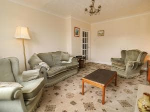 The Corner Bungalow Image 3