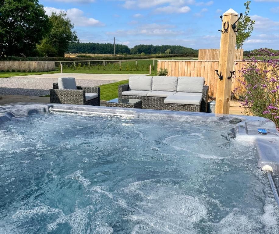 THE VIEW, BROXA - Luxury Lodge - Yorkshire Coast Image 2