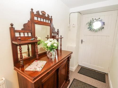 Manor House Farm Cottage Image 2