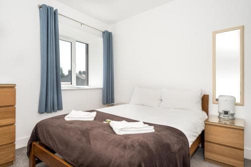 Entire 1 Bed - No. 45 - Free Parking - The Cosy Collection Ltd Image 1