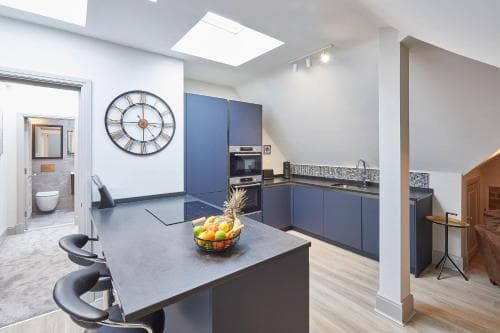 Host & Stay - 9 Highfield House Image 1