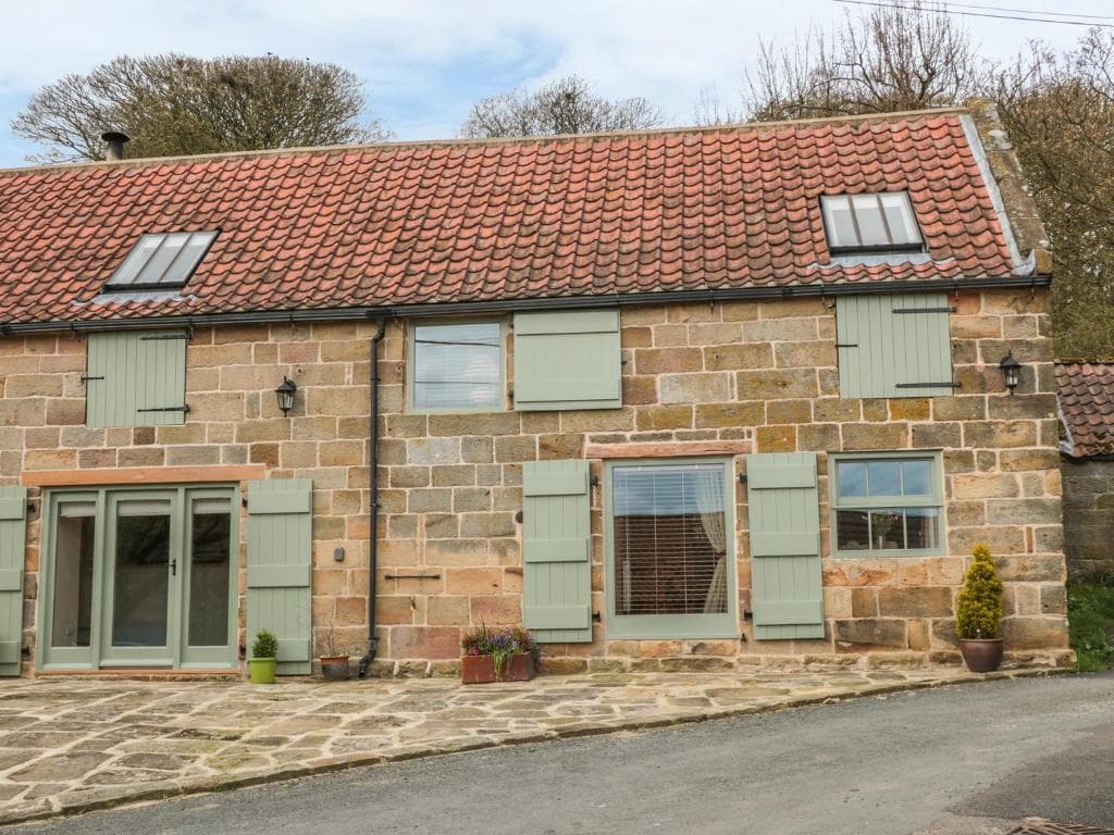 New Stable Cottage Image 1
