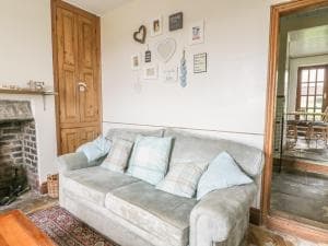 Daffodil Cottage, Keighley Image 2