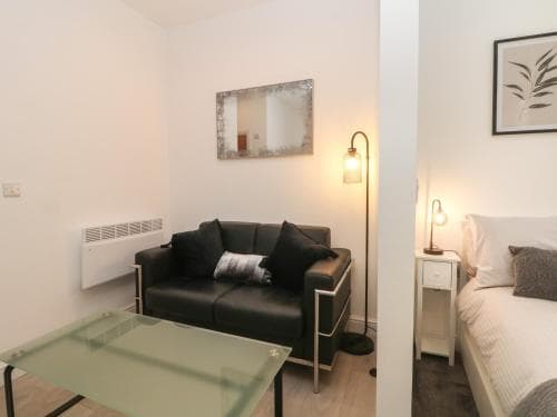 Apartment 24 Image 1