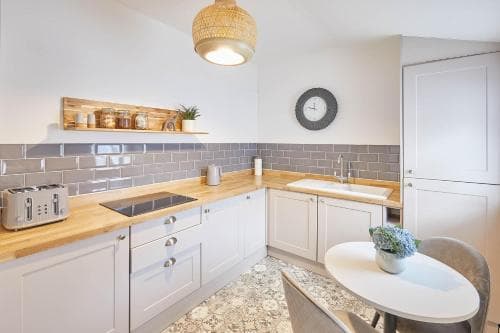 Host & Stay - Glencoe Apartments Image 3
