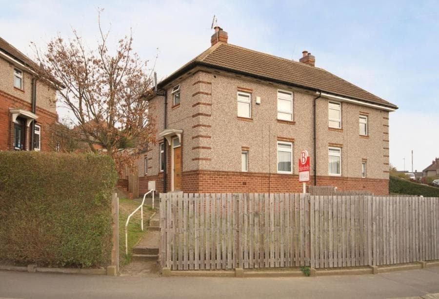 24 Dryden Road - Beautiful 2 bed Image 1