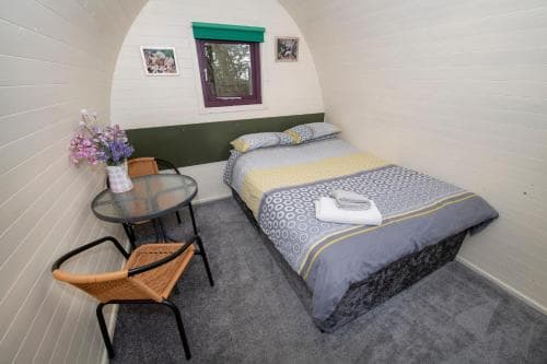 Seaways glamping, English Oak Image 3