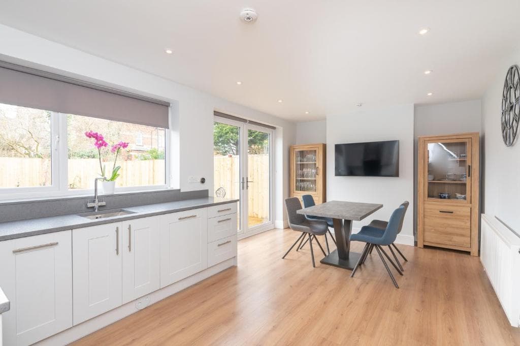 Pass the Keys High Spec 2 Bed House with Driveway and Garden Image 1