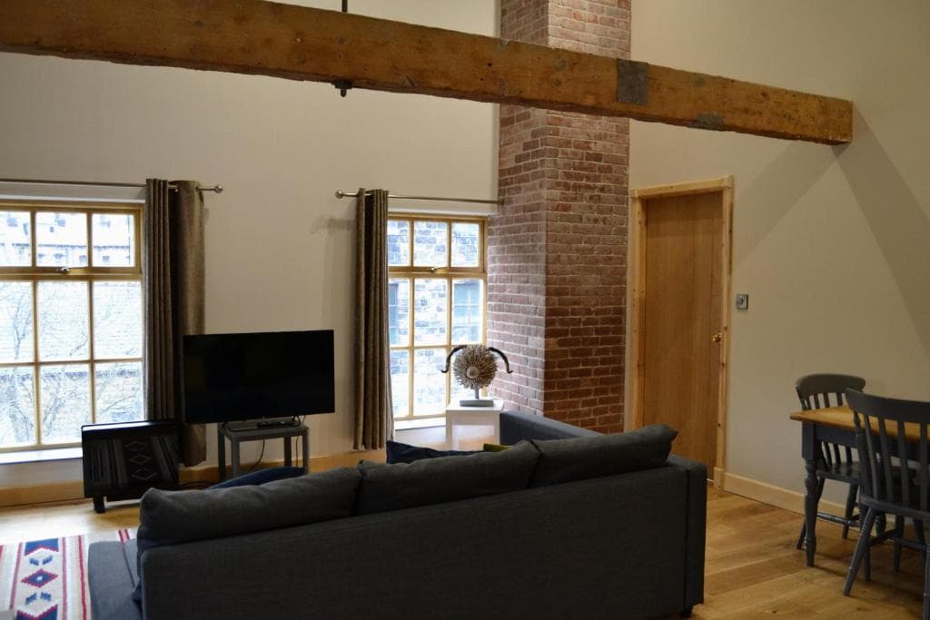 River View Apartment Image 1