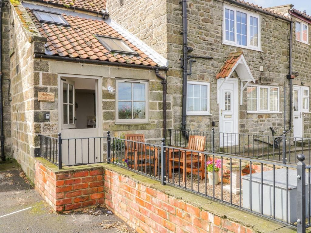 Esmes Cottage Image 2
