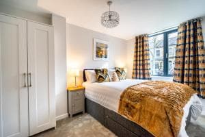 6 St Johns Mews Image 2
