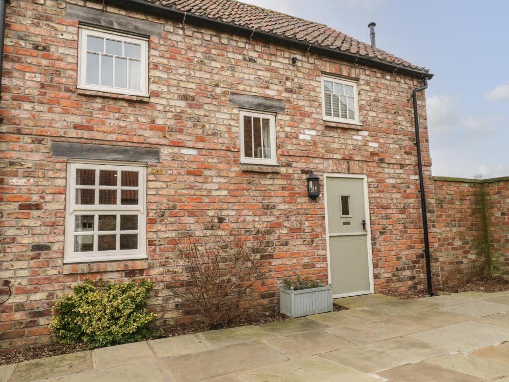 Ferry Cottage 3-bed Image 1