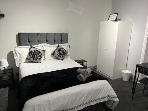 Huddersfield Central Lodge Image 1