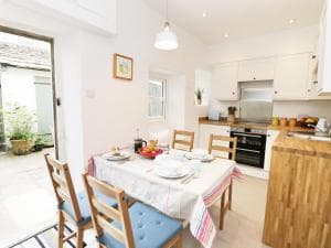 Pony Cube Cottage, Leyburn Image 3