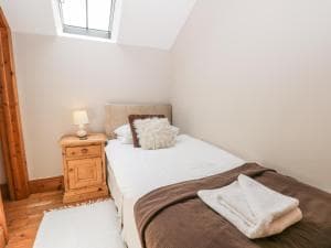 Granary Cottage, Scarborough Image 3